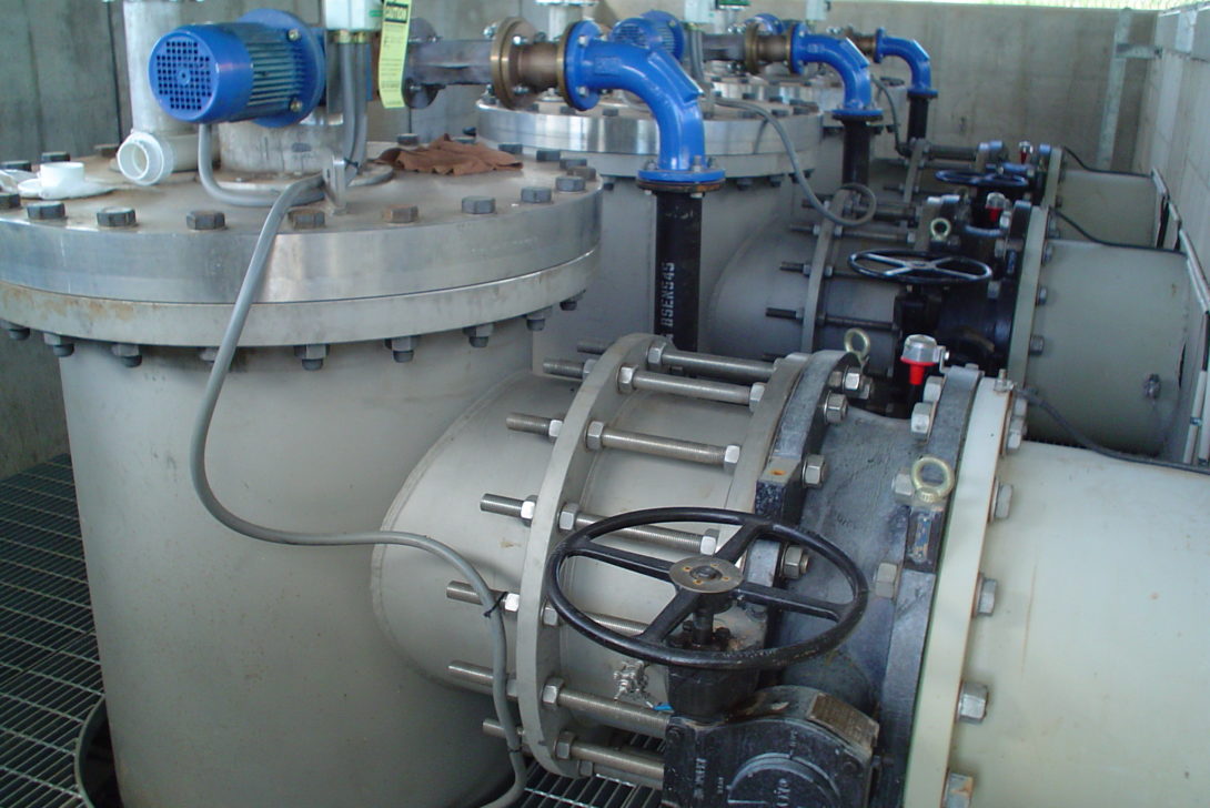 Pest fish exclusion screens: Boondooma–Tarong pipeline